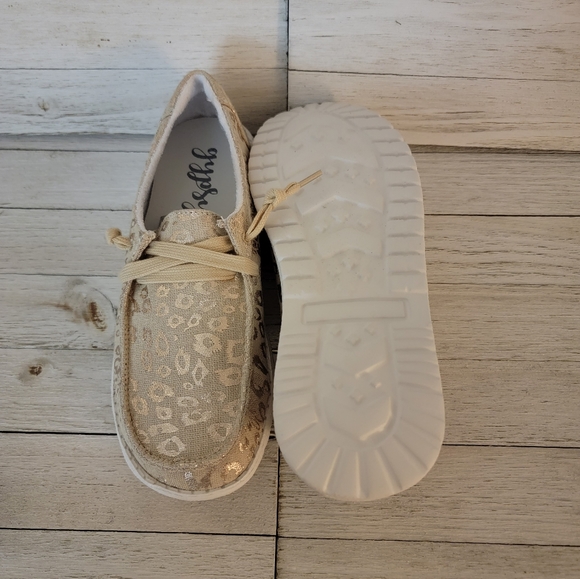 40% OFF SALE-GYPSY JAZZ- JAZZY CANVAS CHAMPAGNE SLIP ON SNEAKERS - Picture 6 of 6